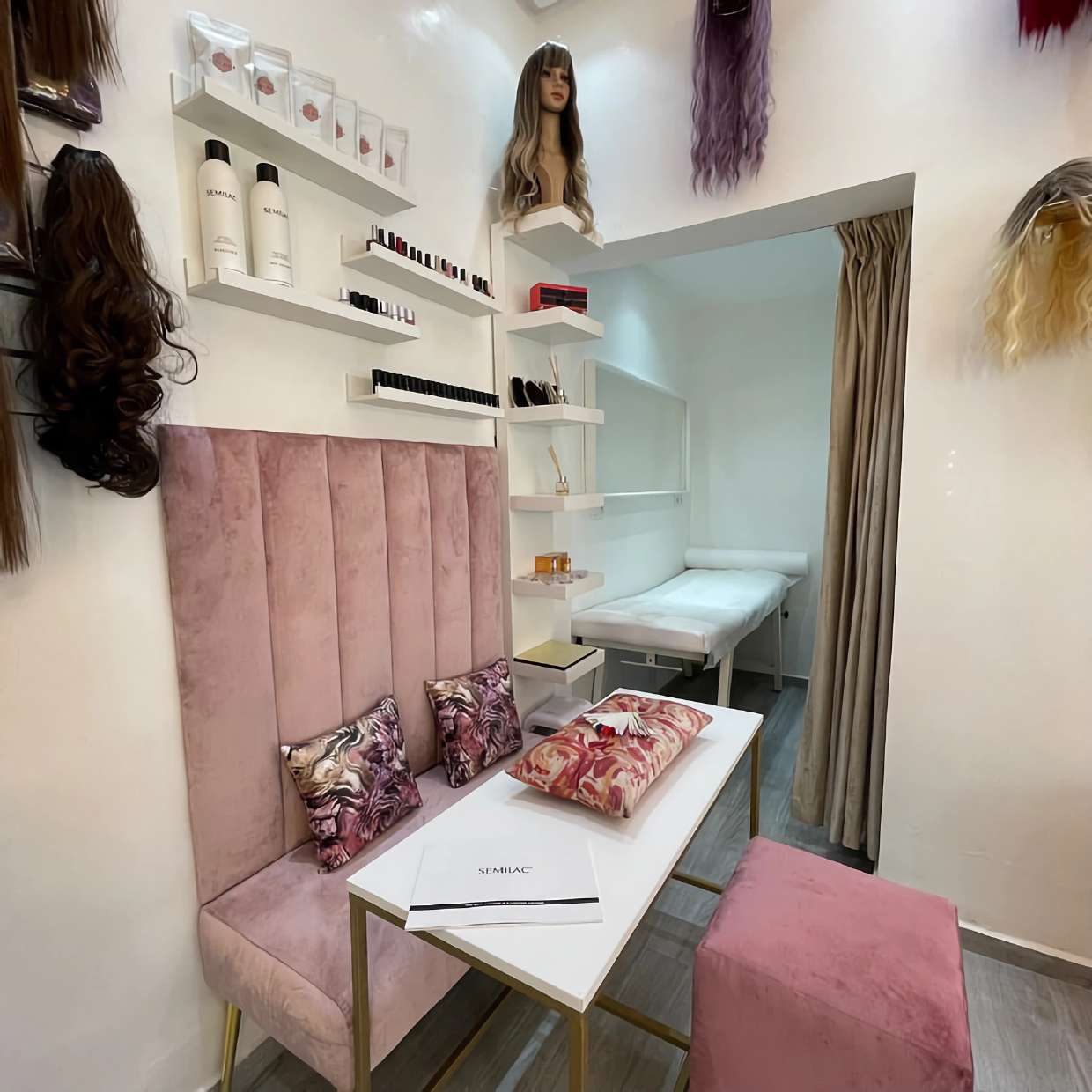 Coin salon banquette velours